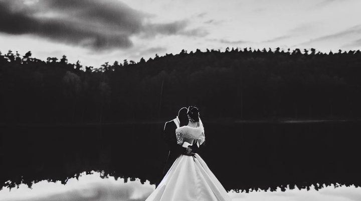 couple having a wedding at old hall lake