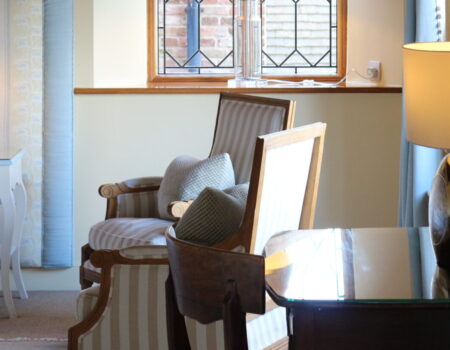 The oak Luxury Hotel Room